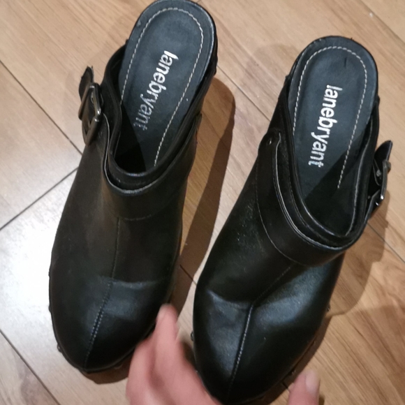 Women's studded clogs - Picture 2 of 4